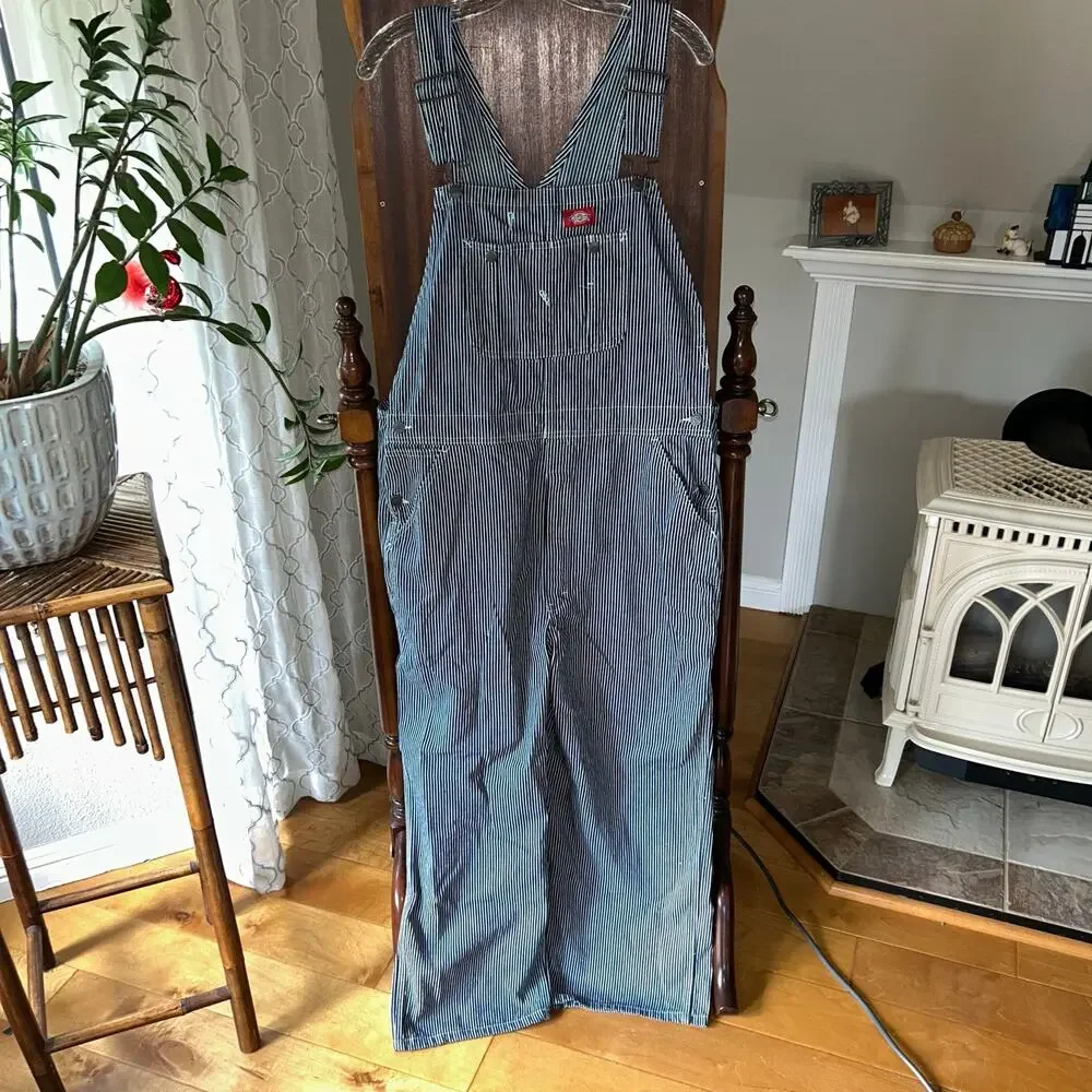Y2K Men's DICKIES Railroad pin stripe Bib Overalls  38x30 white blue